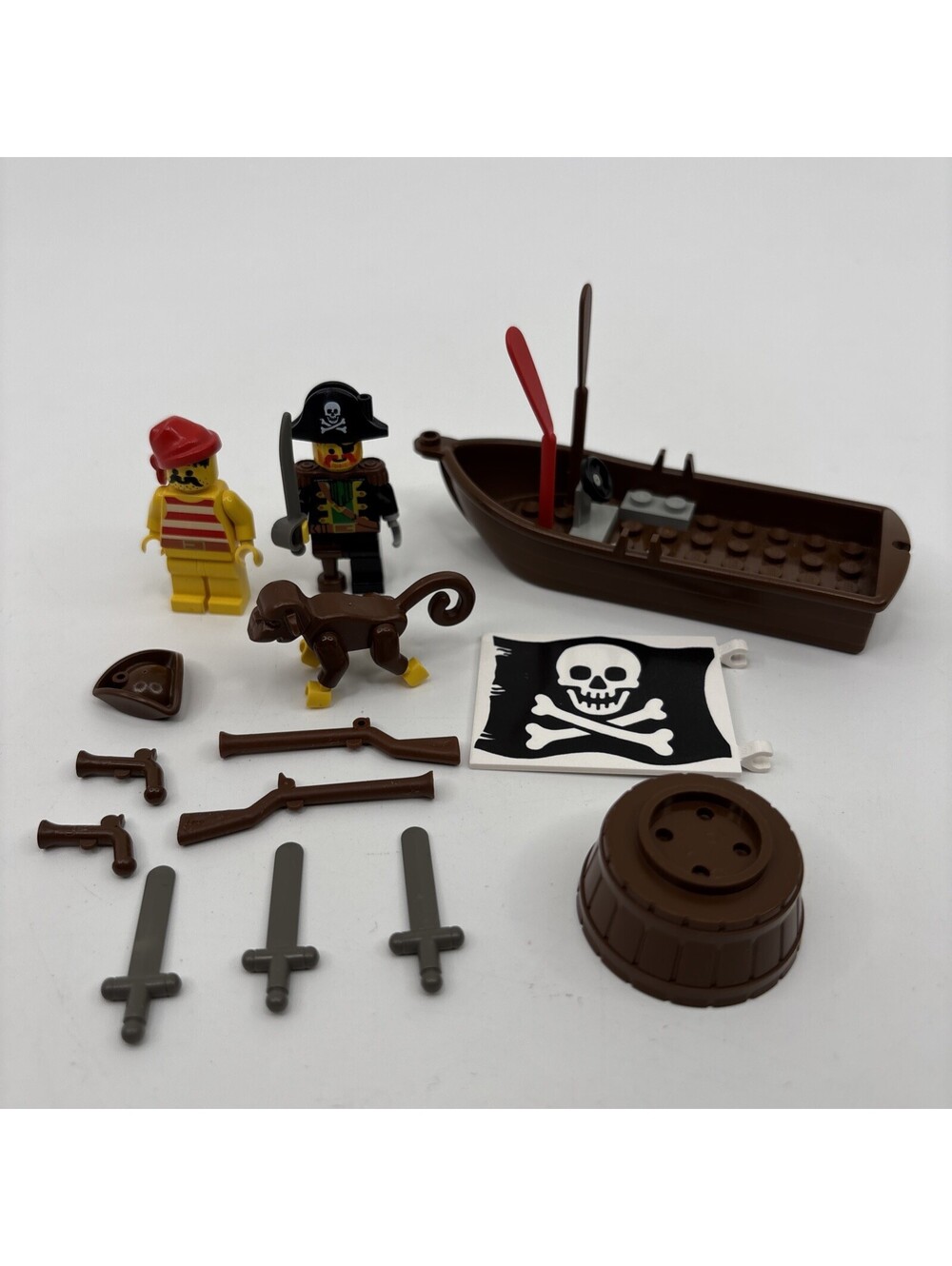 Lego Pirates 6286 Skull’s Eye Schooner Parts Captain Redbeard Minifigure Monkey